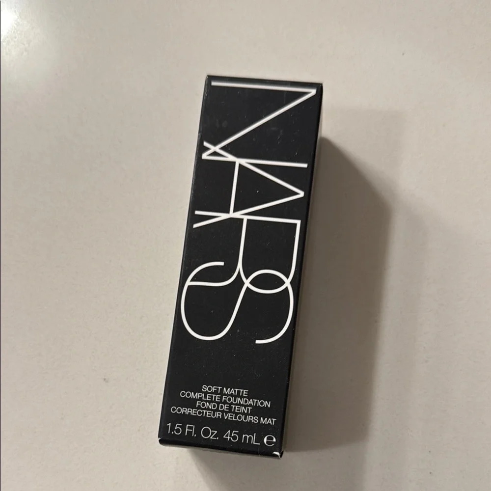 NARS Soft Matte Complete Foundation
